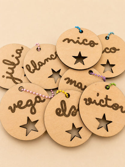Llavero infantil de madera personalizado con nombre, detalle original para bautizos, comuniones y regalos para niños - Veblani
